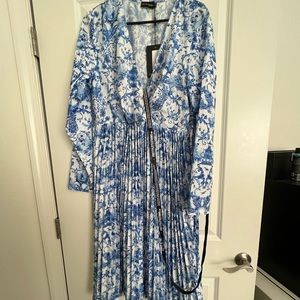 Porcelain print dress